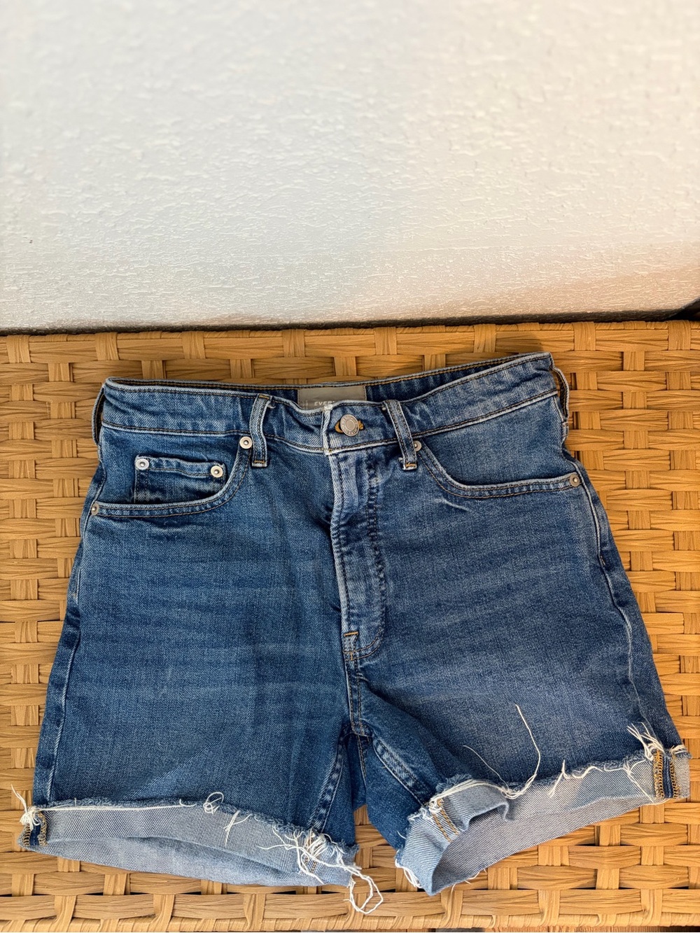 Everlane The Cheeky Short size 27